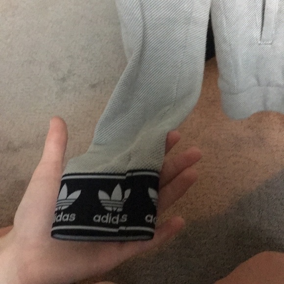 XS adidas sweatshirt - Picture 4 of 4